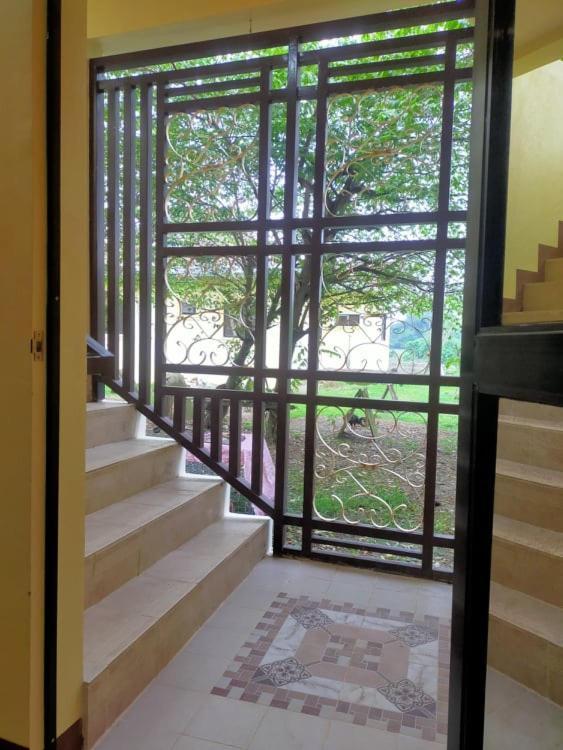 Casa De Flores Alaminos Eksteriør billede